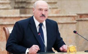 Лукашенко в гневе: «Выгнать к чертовой матери. Бардак! Картошку у России покупаем!»